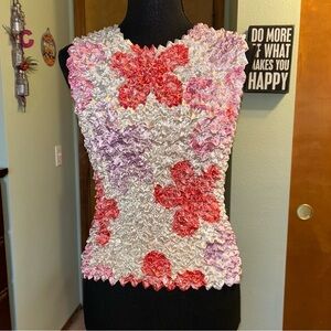 Y2K vintage popcorn bubble sleeveless shirt white and pink floral print one size